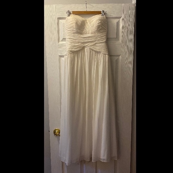 Dress - Picture 2 of 5